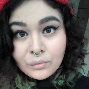 Meet your Posher, Iris